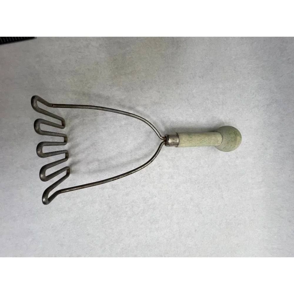 Vintage Potato Masher Zig Zag Wire Green Wood Handle Antique Kitchen Tool